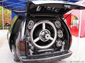 Zvučnik za džipove