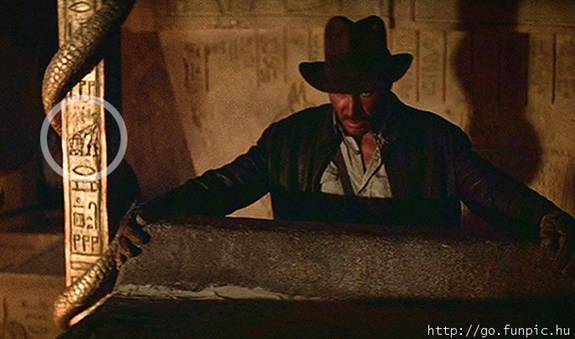 Ovo je montaža. Nema toga u filmu. Indijana Džons r2d2