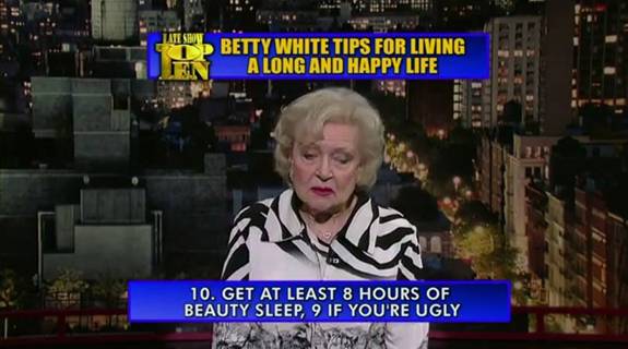 Savet Beti Vajt za dug i srećan život: "Spavajte bar 8 sati za lepotu (9 ako ste ružni)" Beti Vajt