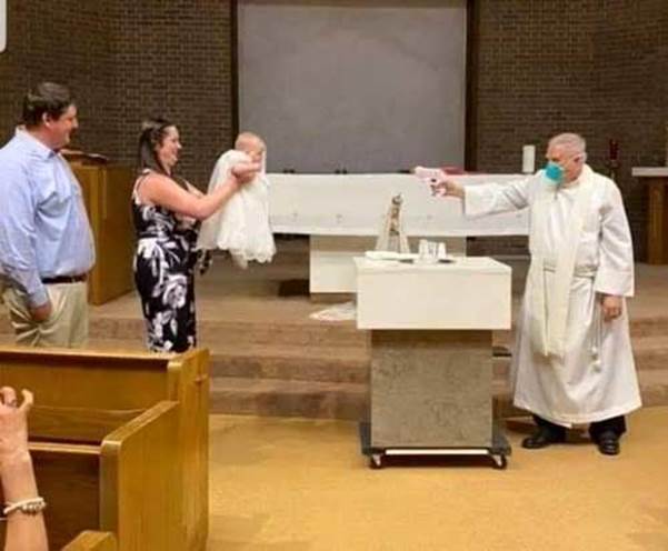 Krštenje u doba korone